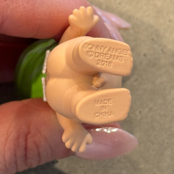 Sonny Angel Cabbage Vegetable Series Brat Summer Green - Picture 3 of 3